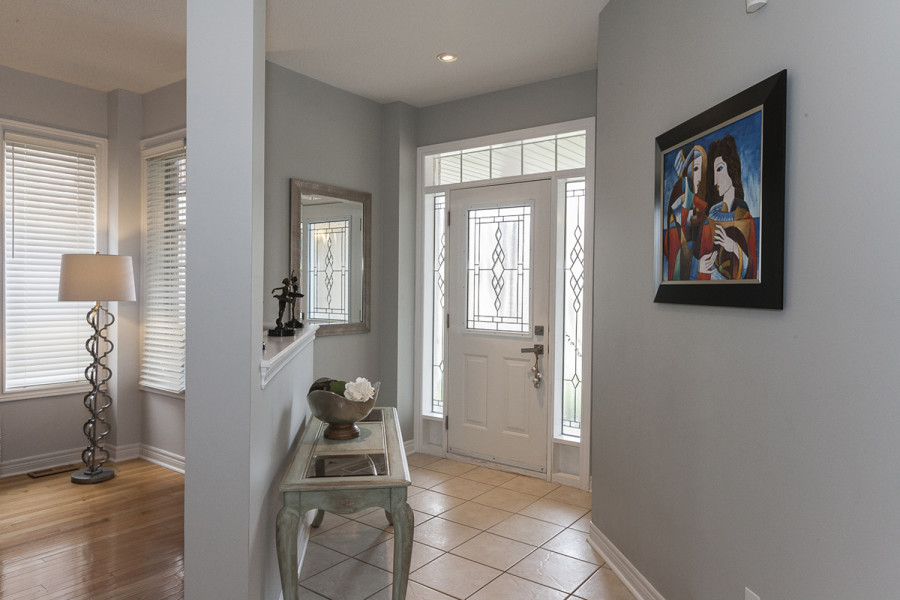 Entrance and Foyer to 2049 Woodgate Drive, Oakville