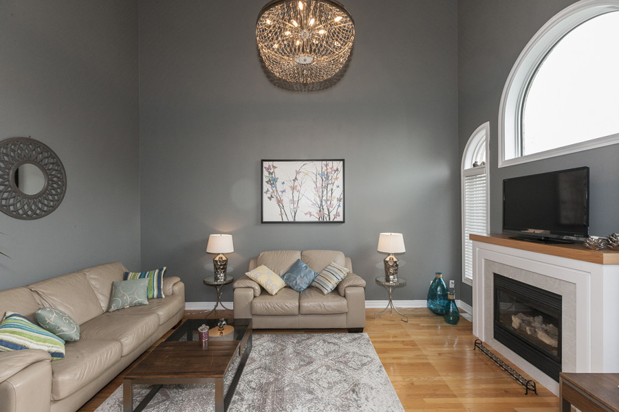 Family Room with Cathedral Ceilings and Gas Fireplace